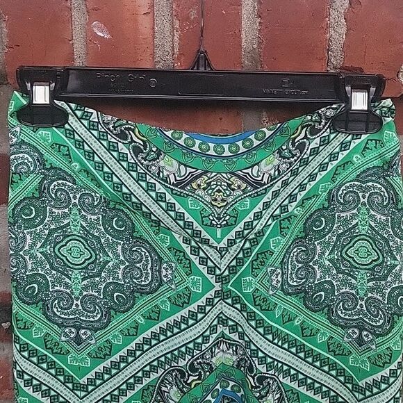 green  abstract wide legs pants - Picture 6 of 6